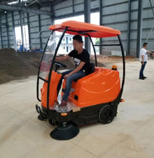 眉山澳力鑫采購電動(dòng)掃地車